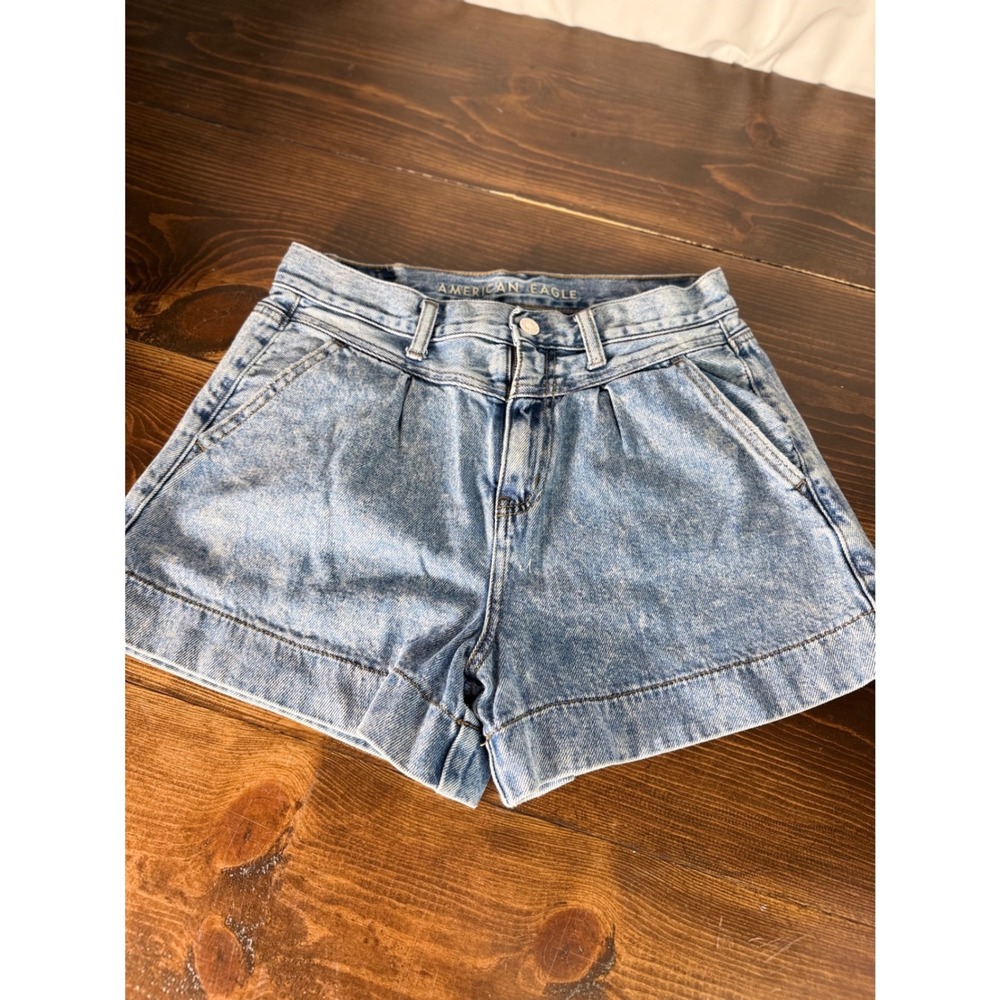 American Eagle Acid Wash Pleated Denim High Rise Shorts Blue Womens 4